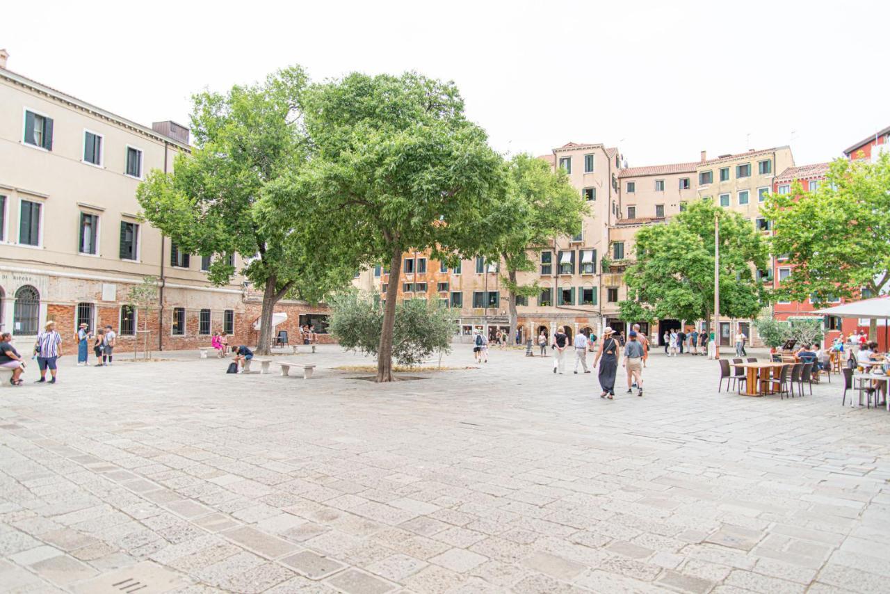 Ca' Leoncino - Venice Canal Front Apartment Εξωτερικό φωτογραφία