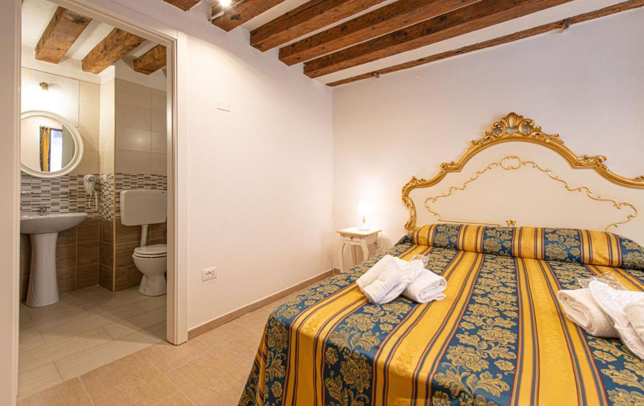 Ca' Leoncino - Venice Canal Front Apartment Εξωτερικό φωτογραφία