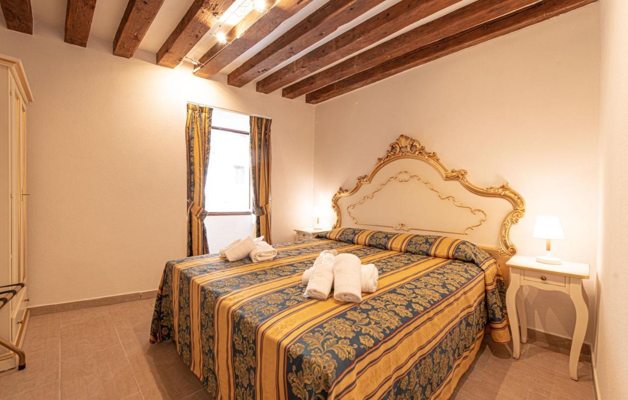 Ca' Leoncino - Venice Canal Front Apartment Εξωτερικό φωτογραφία
