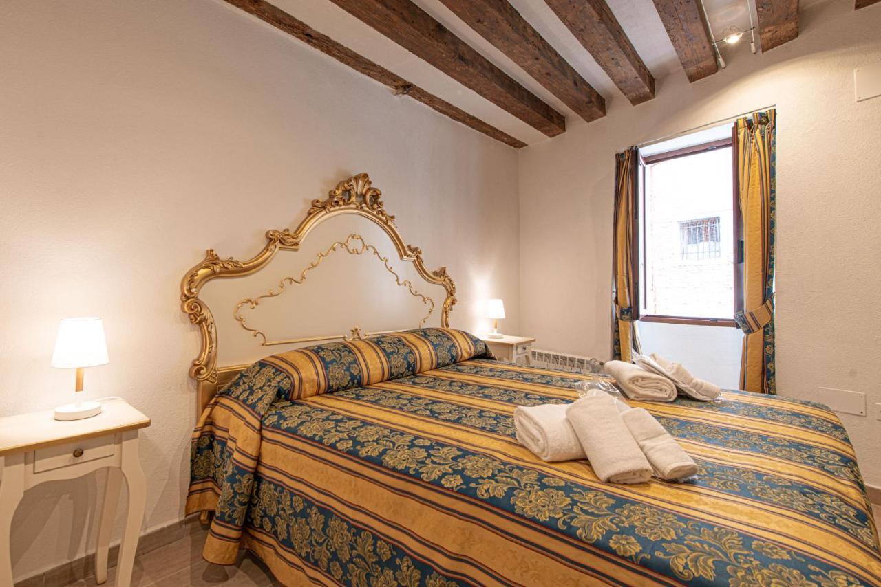 Ca' Leoncino - Venice Canal Front Apartment Εξωτερικό φωτογραφία