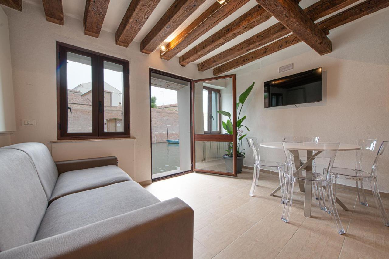 Ca' Leoncino - Venice Canal Front Apartment Εξωτερικό φωτογραφία